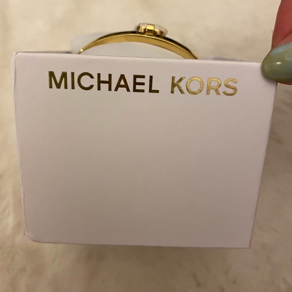 Michael Kors Bangle - Picture 4 of 5